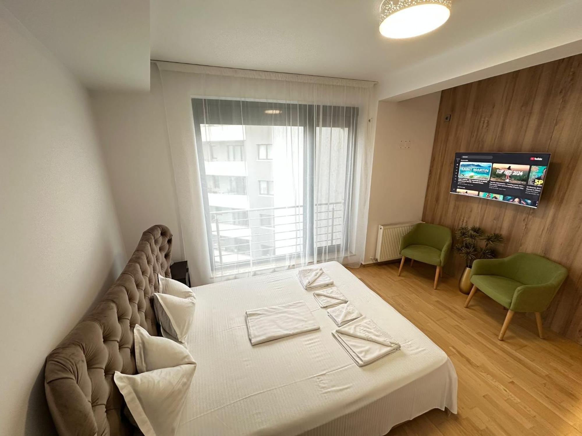 Centru Unirii Luxury Vip Palmier Apartament 2 Camere Cu Terasa Exterioara Amenajata ! Parcare Subterana Privata Climatizata Si Supravegheata Video Dar Doar Cu Rezervare In Limita Locurilor Disponibile !Proprietate In Regim Hoteliep - Nu Are Bucatarie Bukarest Exterior foto