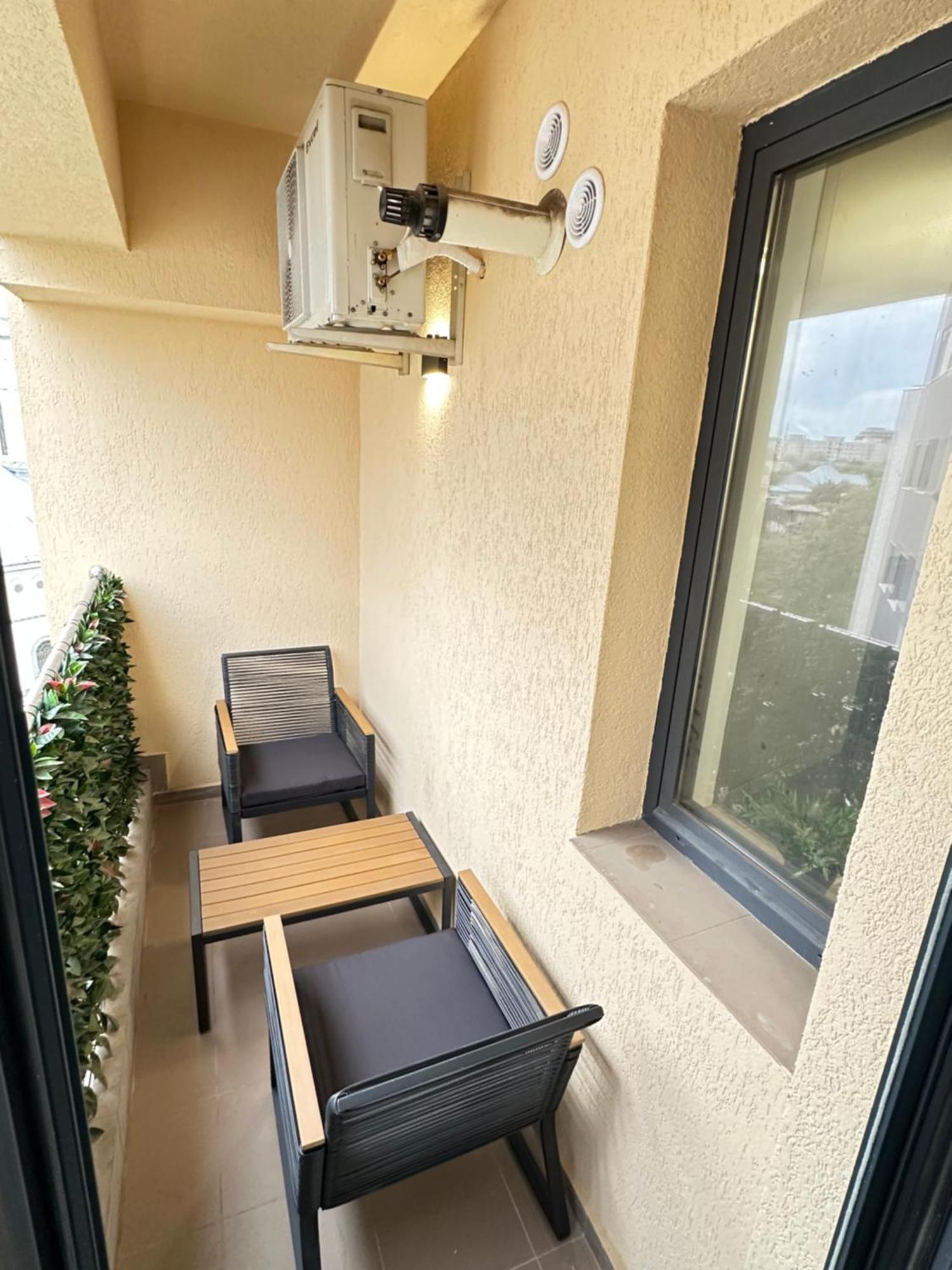 Centru Unirii Luxury Vip Palmier Apartament 2 Camere Cu Terasa Exterioara Amenajata ! Parcare Subterana Privata Climatizata Si Supravegheata Video Dar Doar Cu Rezervare In Limita Locurilor Disponibile !Proprietate In Regim Hoteliep - Nu Are Bucatarie Bukarest Exterior foto