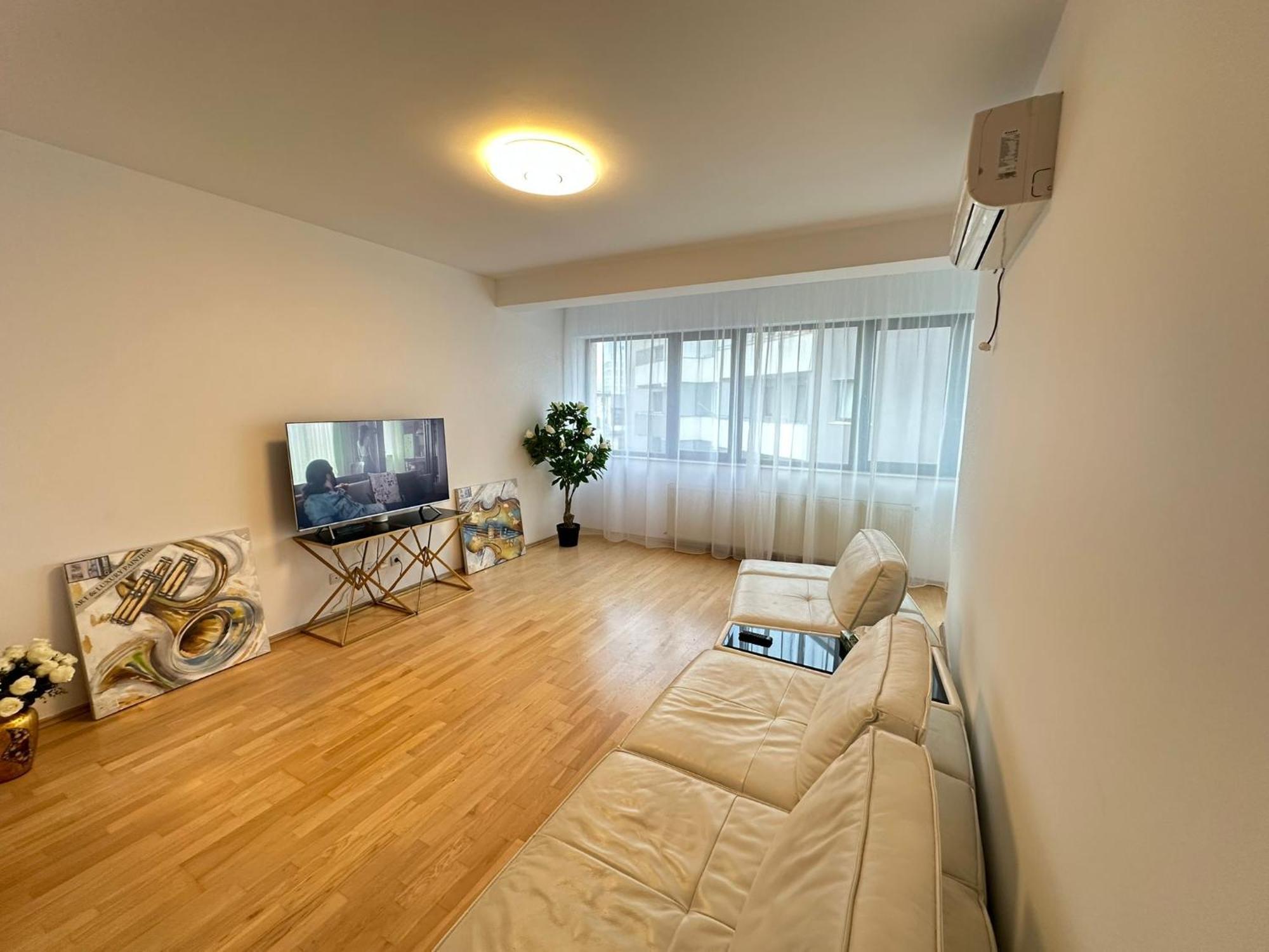 Centru Unirii Luxury Vip Palmier Apartament 2 Camere Cu Terasa Exterioara Amenajata ! Parcare Subterana Privata Climatizata Si Supravegheata Video Dar Doar Cu Rezervare In Limita Locurilor Disponibile !Proprietate In Regim Hoteliep - Nu Are Bucatarie Bukarest Exterior foto
