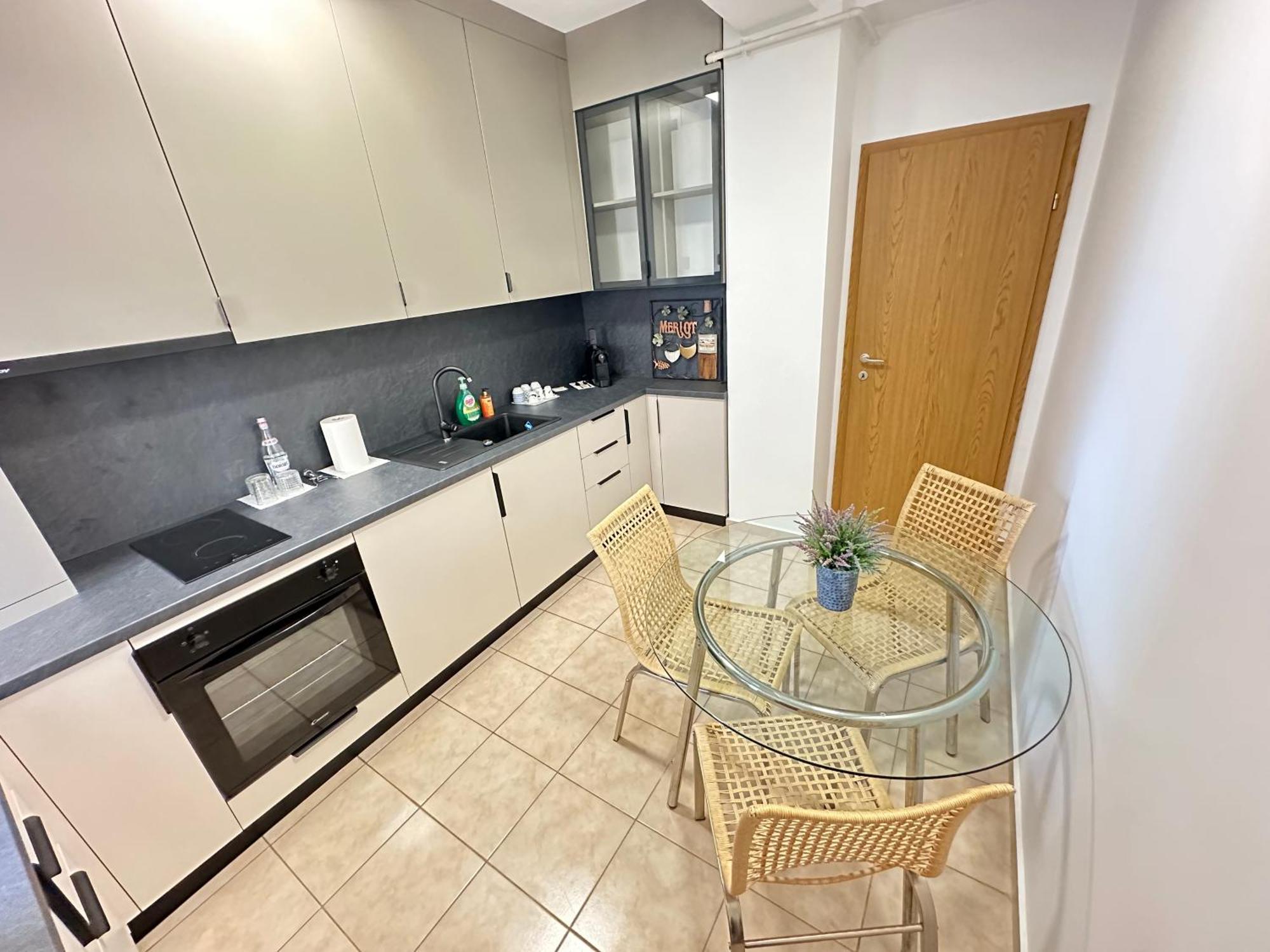 Centru Unirii Luxury Vip Palmier Apartament 2 Camere Cu Terasa Exterioara Amenajata ! Parcare Subterana Privata Climatizata Si Supravegheata Video Dar Doar Cu Rezervare In Limita Locurilor Disponibile !Proprietate In Regim Hoteliep - Nu Are Bucatarie Bukarest Exterior foto